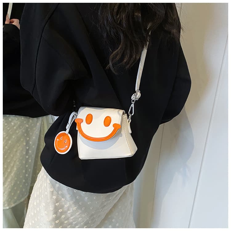 ミニバッグ ミニバッグ にこにこフェイスミニショルダー