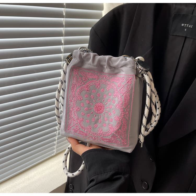 ミニバッグ ミニバッグ 花柄刺繍巾着ミニショルダーバッグ