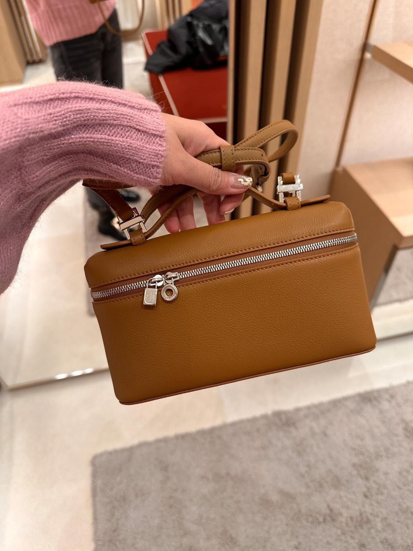 ミニバッグ 上質牛革の箱型コスメポーチミニバッグ