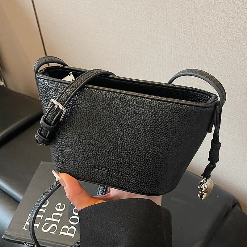 ミニバッグ スタイリッシュコンパクト斜め掛けポシェット