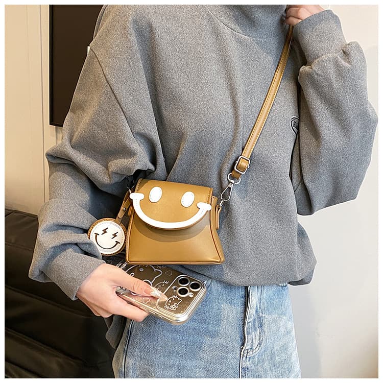 ミニバッグ ミニバッグ にこにこフェイスミニショルダー