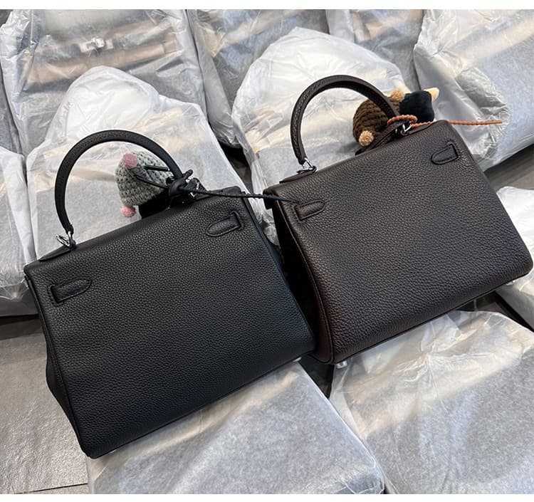 ミニバッグ 金具留め具付きシュリンクレザー調ハンドバッグ