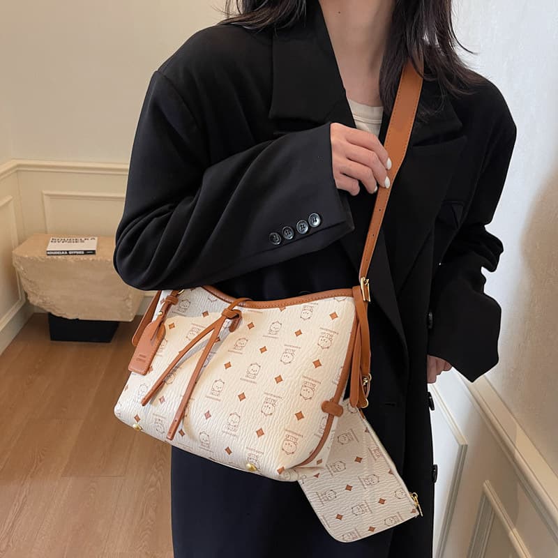 ミニバッグ モノグラム柄ポシェット