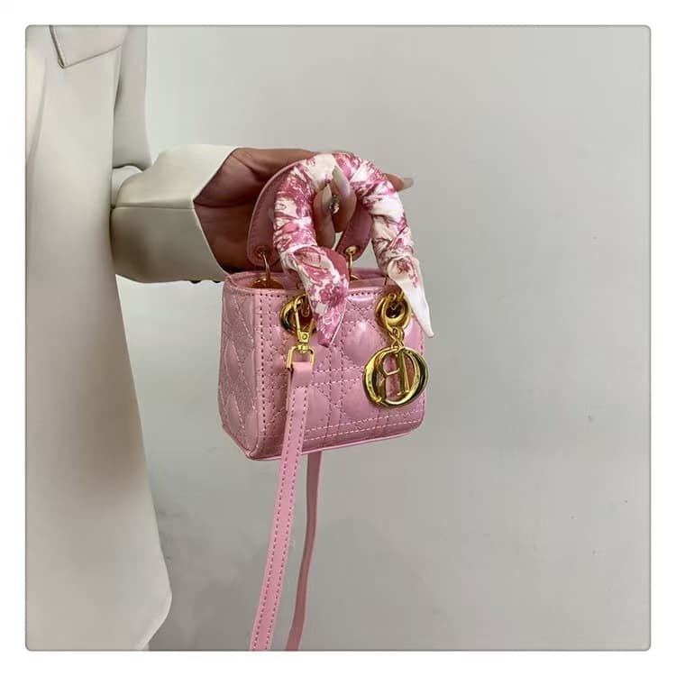 ミニバッグ スカーフハンドル菱形キルティングミニバッグ