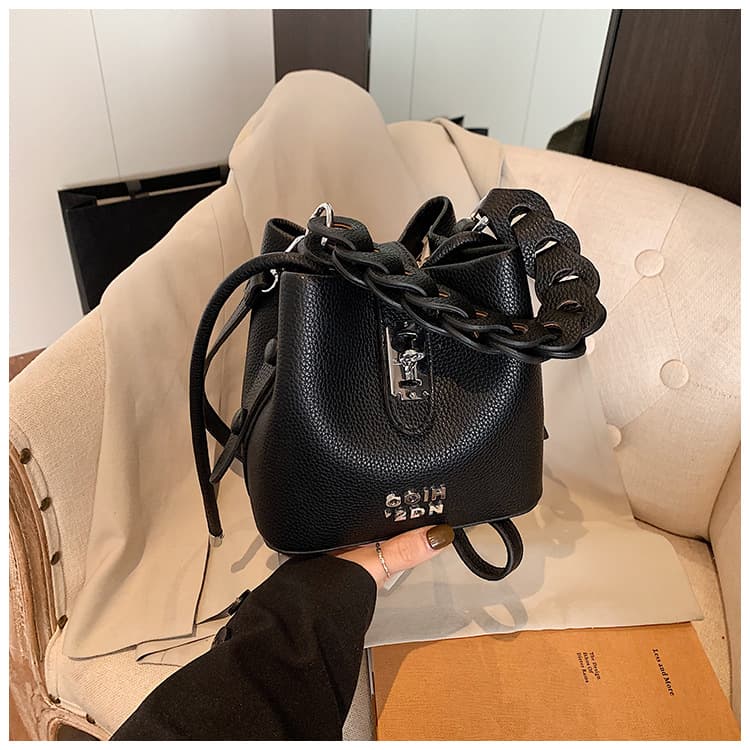 ミニバッグ 編み込み持ち手バケツ型ミニバッグ